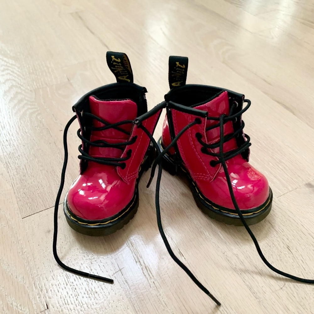 Brand NEW Toddler Dr Martens Size 4
